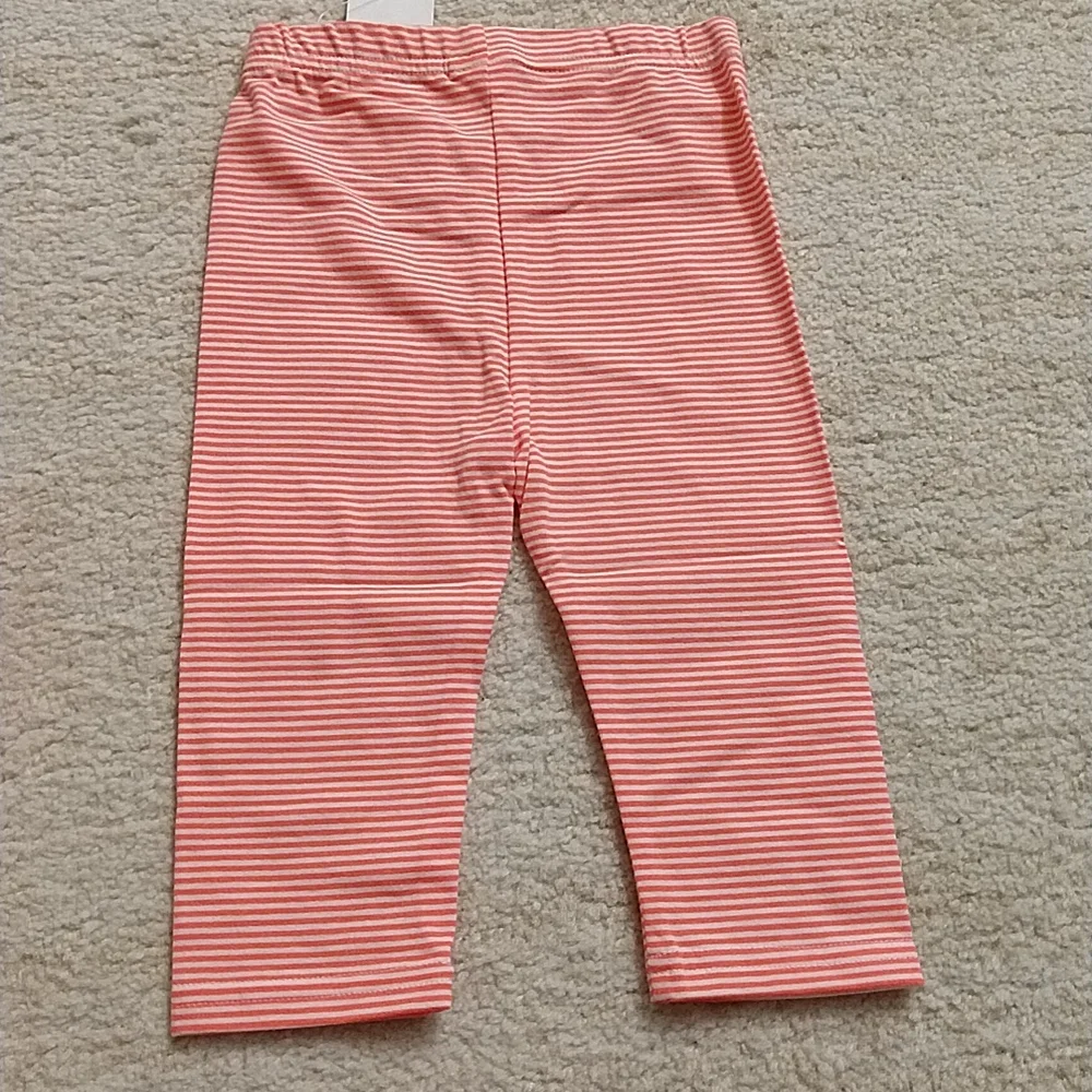 3/$33 NWT 2-pc Sweet Heart Rose Tunic and Capri Leggings 24M